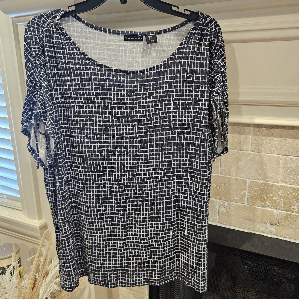 Tahari 1XL Navy Blue White Blouse